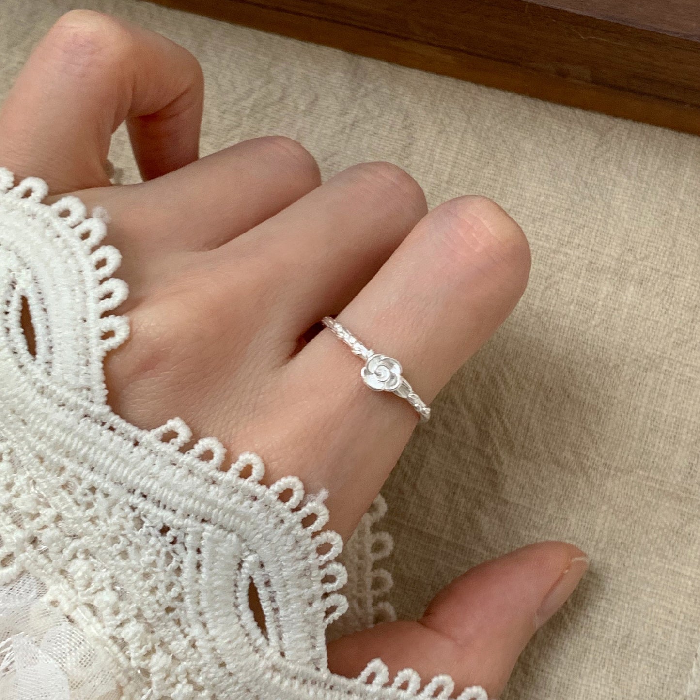 Women's Small Flower For Everyday Joker Casual Fashion Rings