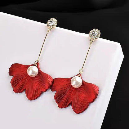 Women's Pearl Flower High-grade Minority Elegance Retro Earrings