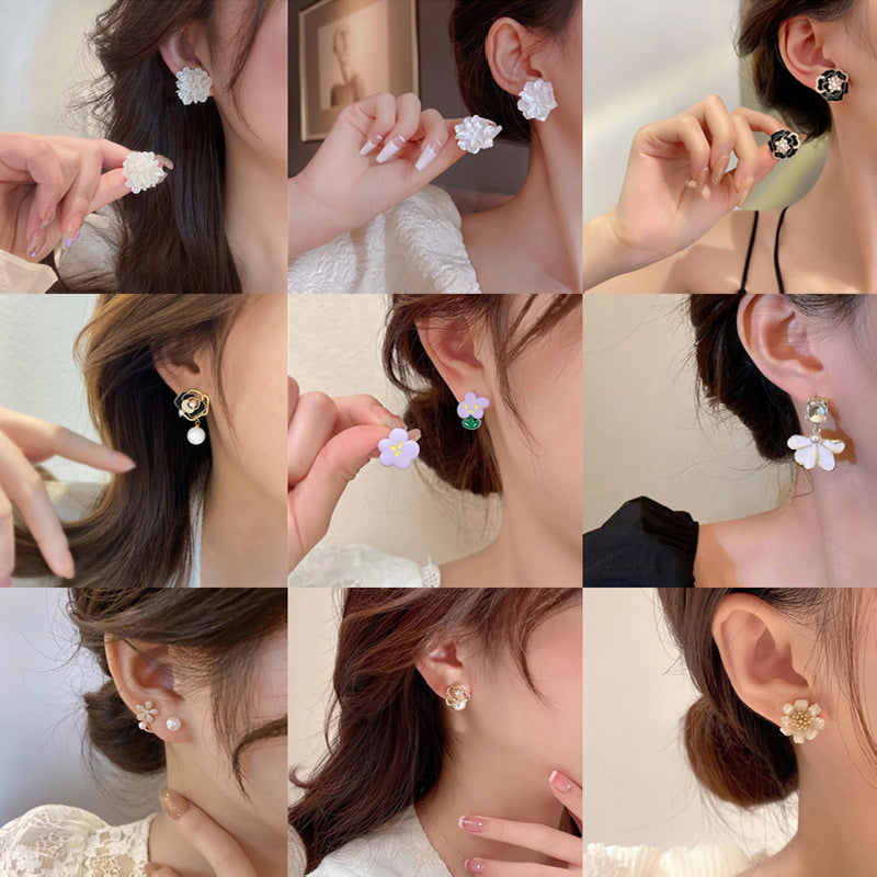 Fresh Simple Flower Light Luxury Fashion Earrings