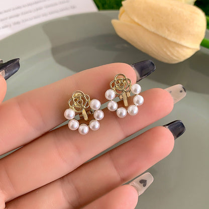 Women's Graceful Cute Flower Ear Clip Simple Earrings