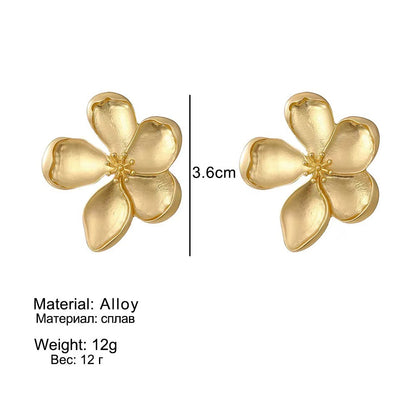 Women's Gold Metal Vintage Flower For Geometric Warping Earrings