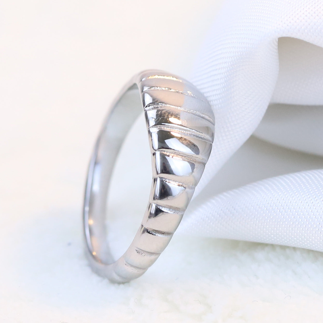 Retro Layered Smooth Round Croissant Titanium Rings