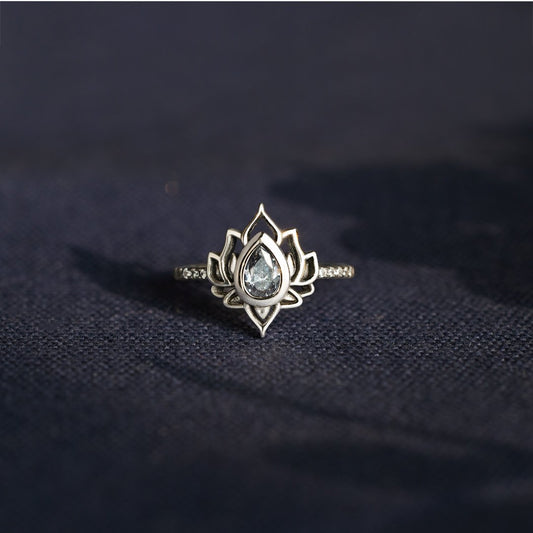 Women's Alloy Flower Geometric Water Drop Ornament Rings