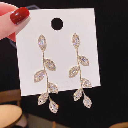 Women's Zircon Leaf-shaped Long Versatile Elegant Delicate Earrings