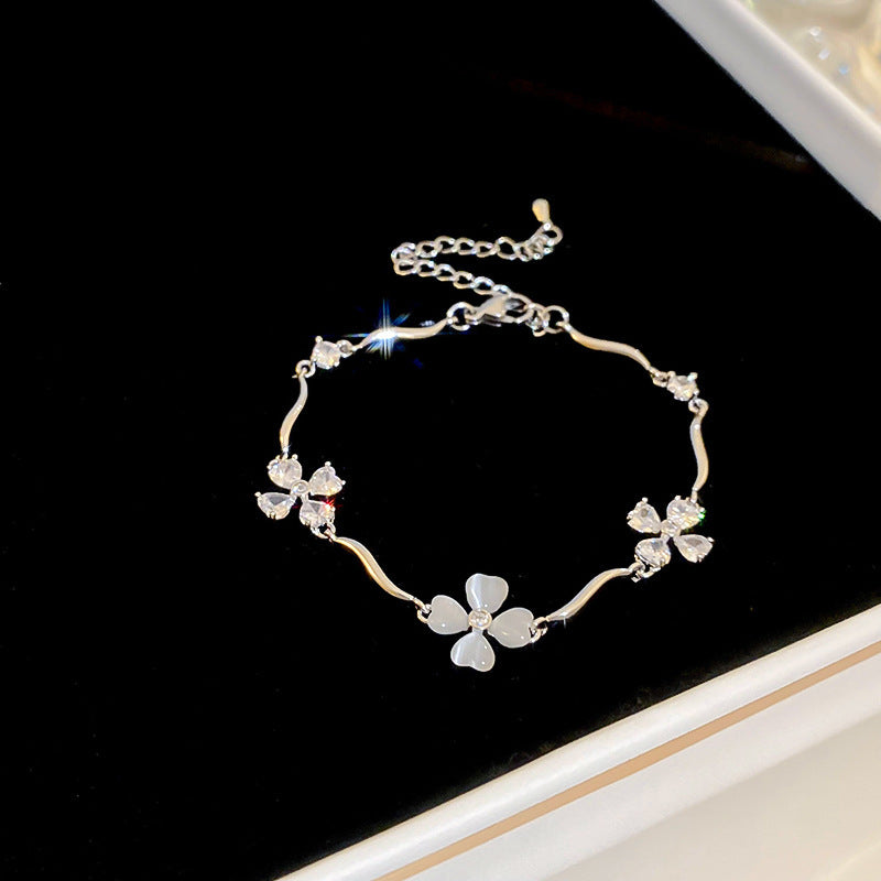 Women's High-grade Light Luxury Zircon Flower Fashion Chinese Valentine's Bracelets