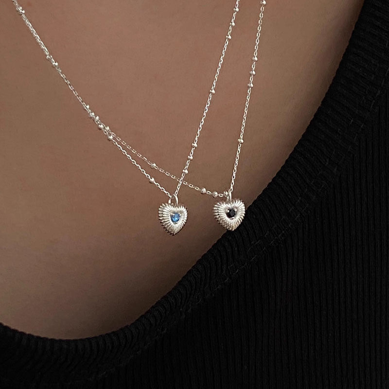 Sier Vertical Small Heart Female Design Personality Necklaces