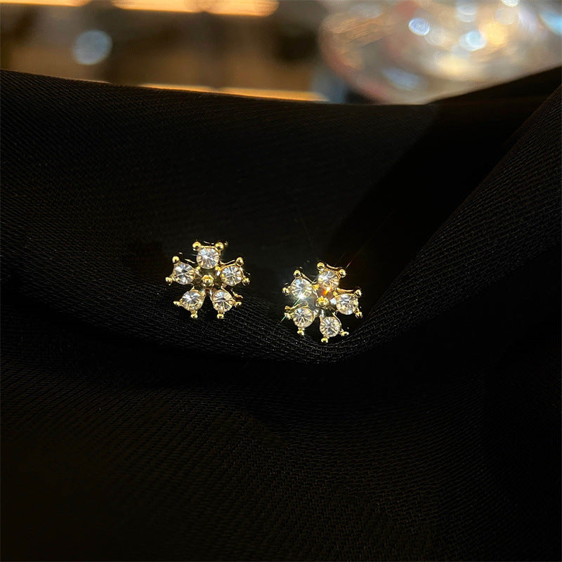 Mini Flowers Zircon Niche Design Small Ear Bone Earrings