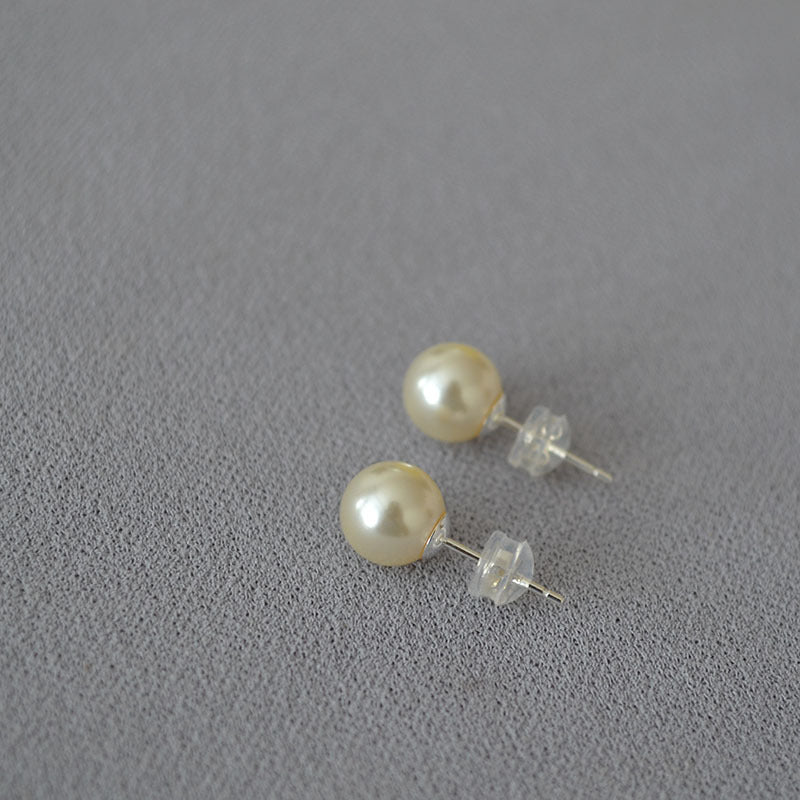 Retro Large Strong Light Pearl Sier Earrings