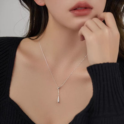 Niche Advanced Design Clavicle Chain Light Necklaces