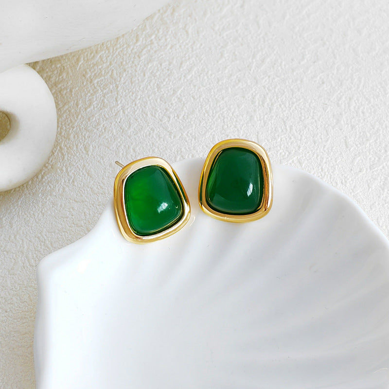 Gold-plated Sier Needle Retro Style Resin Earrings