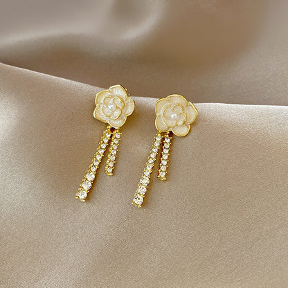 Fresh Simple Flower Light Luxury Fashion Earrings