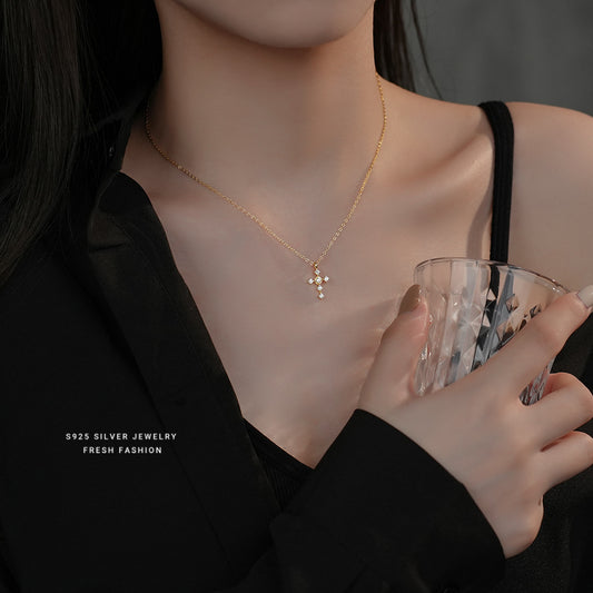 Sier Cross Female Love Light Luxury Temperament Zircon Necklaces