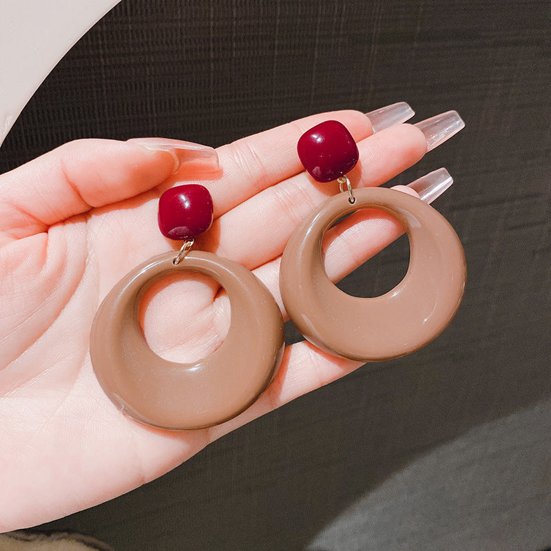 Retro Cream Big Circle Round Exaggerated Modern Earrings