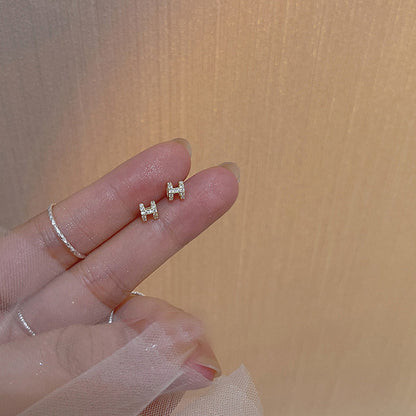 Women's Small Letter Simplicity Ear Refined Grace Rings