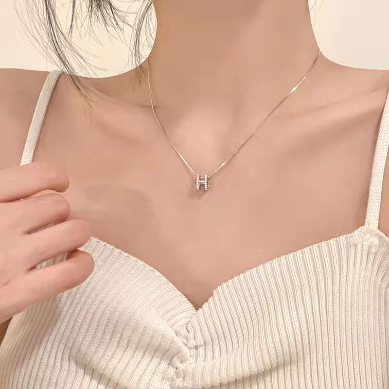 Letter Minority Short Clavicle Chain Light Necklaces