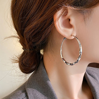 Metal Oversized Circle Simple Cold Style Earrings