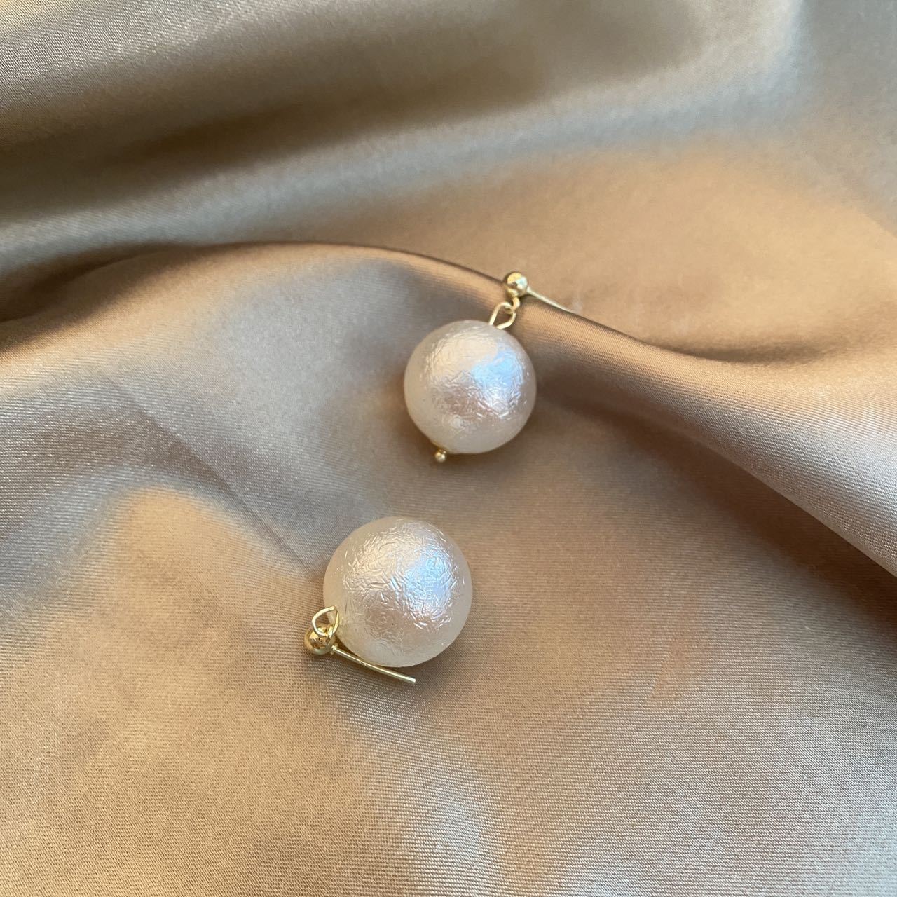 Hepburn Style Pearl Design Ear Hook Fashionable Earrings