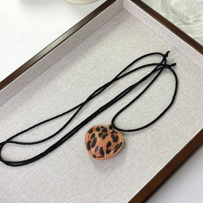 Design Large Black Peach Heart Adjustable Fashionable Necklaces