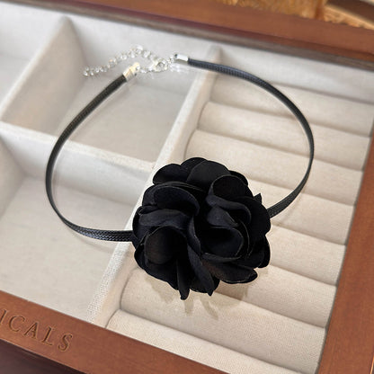 Women's Flower Collar Light Luxury Minority Neck Accessories Sweet Cool Necklaces