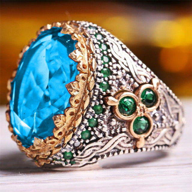 Men's Inlaid Emerald Luxury Personality Retro Domineering Attending Rings