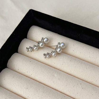 Women's Luxury Asymmetric Pearl Fashion Personality Elegant Niche Rings