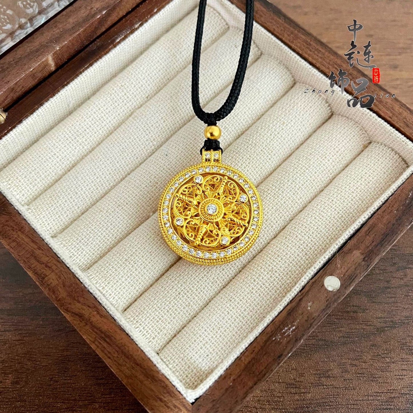 Women's Ancient Style Alluvial Gold Rotatable Collecting Pendants