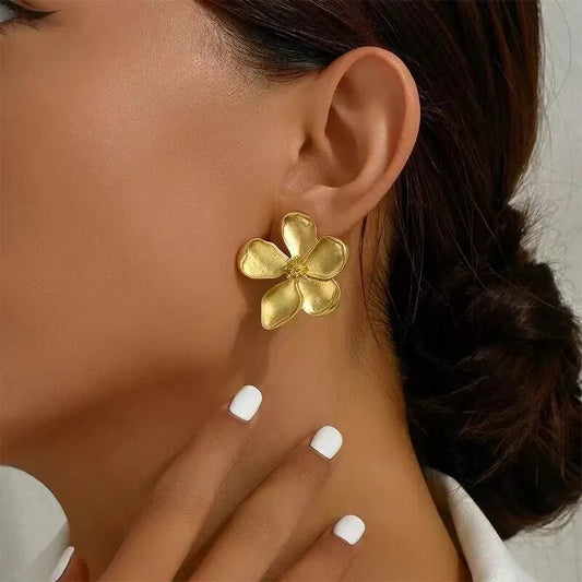 Women's Gold Metal Vintage Flower For Geometric Warping Earrings