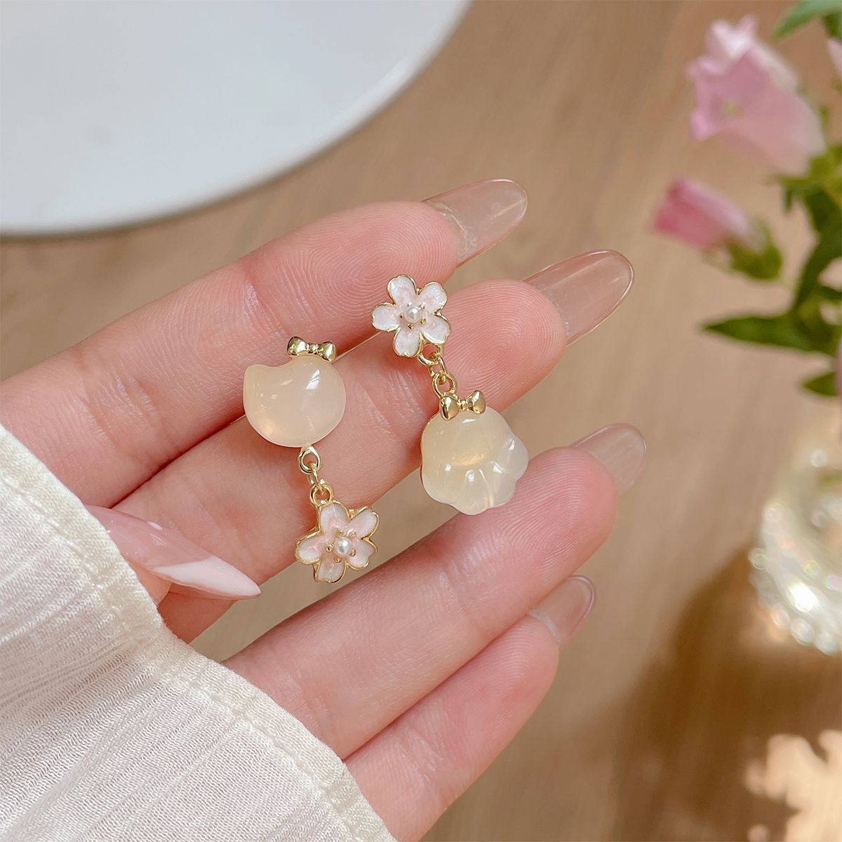 Cat Cherry Blossom Female Sier Needle Earrings