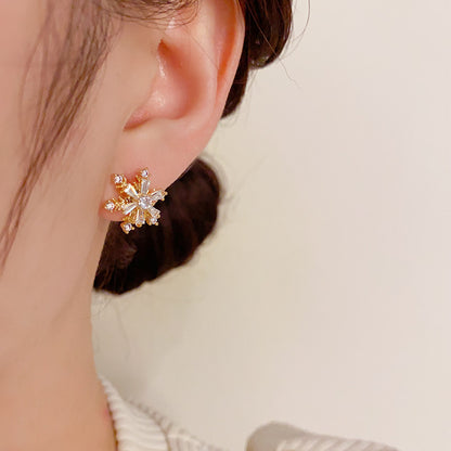 Small Exquisite Fashion Snowflake Rotating Sier Earrings