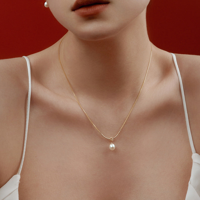 Women's Pearl High Sense Simple Light Luxury Design Clavicle Necklaces