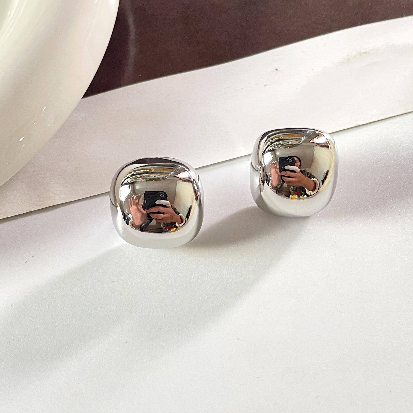 Scenery Surface Ball Ear Fashion Commuter Rings