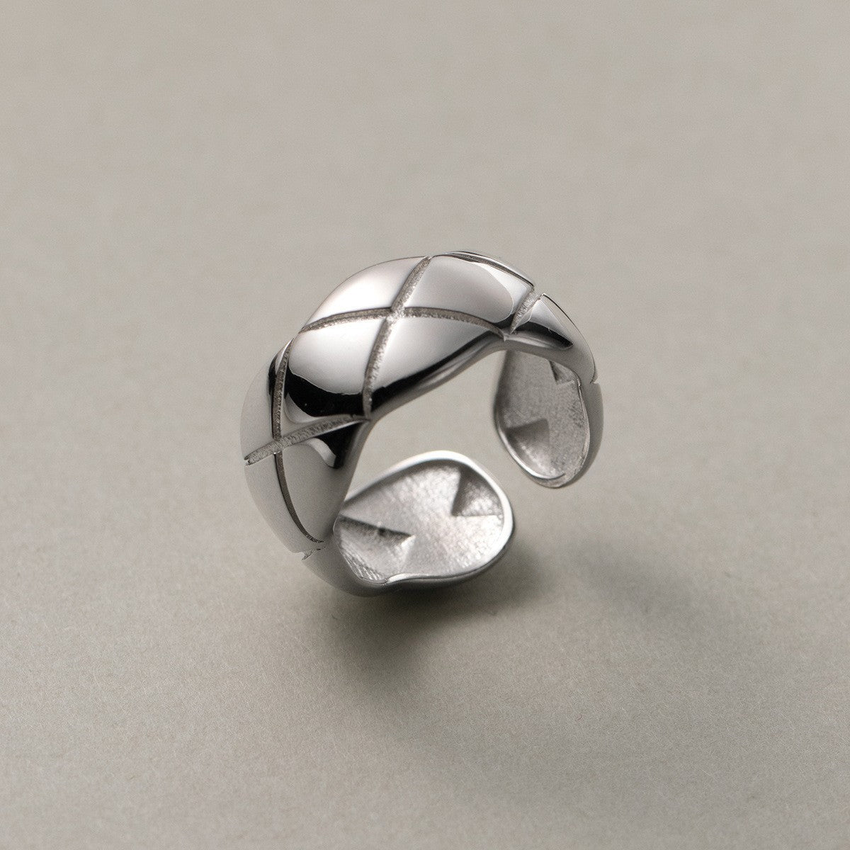 Diamond Plaid Twist Graceful Open Sense Rings