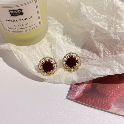 Retro Exquisite Veet Wine Red Female Niche Earrings