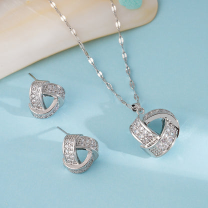 Women's Zircon Geometric Special Interest Light Luxury Design Necklaces