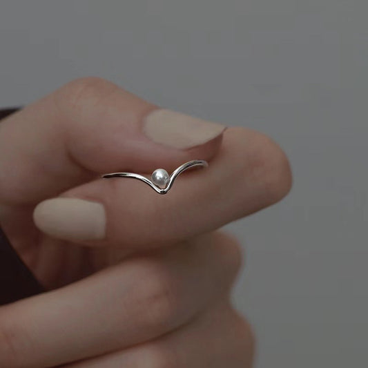 Pearl Female Niche High-grade Simple Design Rings