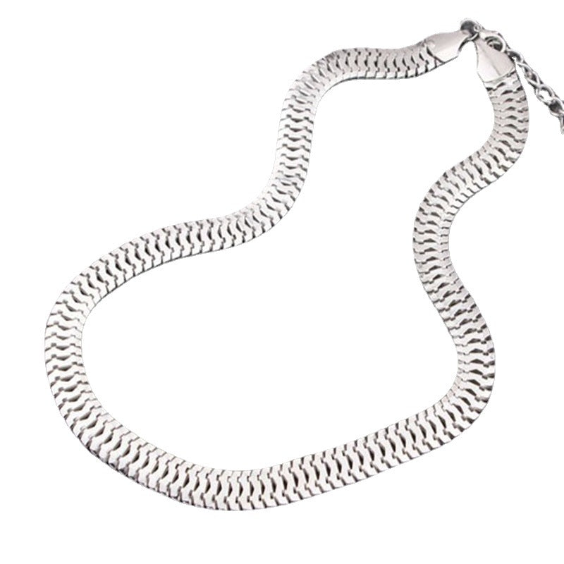 Exaggerated Personalized Metal Short Scale Neck Necklaces