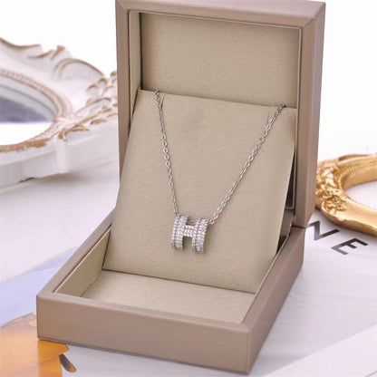 Women's Steel Ornament Design High-grade Light Luxury Necklaces