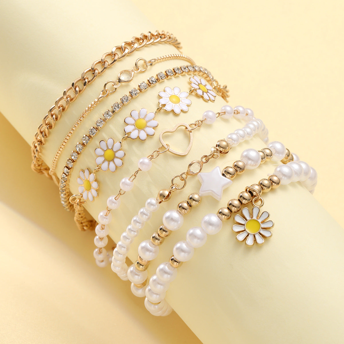 Small Golden Beads Love Daisy Pearl Bracelets