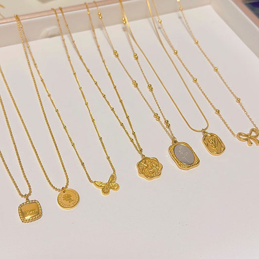 Women's No Fading Flower Light Luxury Clavicle Necklaces