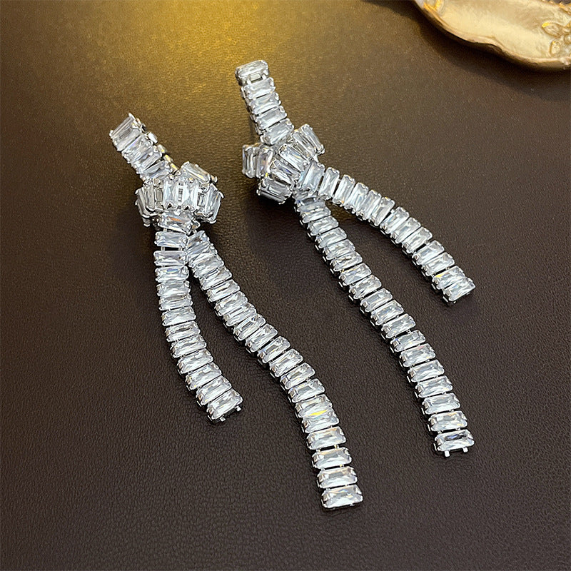 Sier Needle Metal Tassel Female Exaggerated Earrings