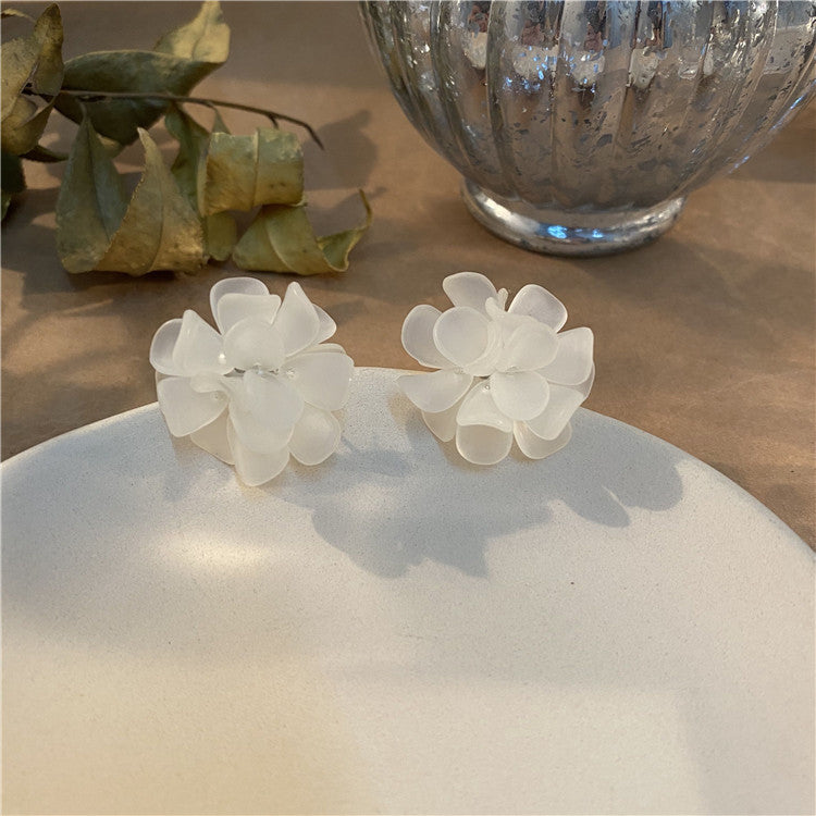 Women's Elegant Transparent Colored Flower Resin Beige Earrings