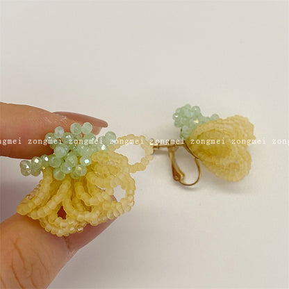 Contrast Color Beaded Ear Clip Flower Earrings