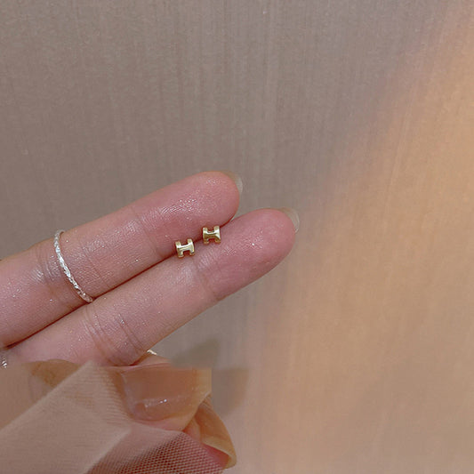 Women's Small Letter Simplicity Ear Refined Grace Rings