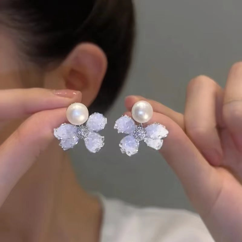 Women's Ear Fashionable Niche Design High Class Earrings