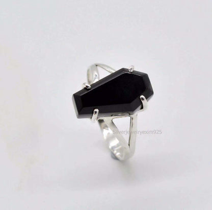 Women's Creative Style Inlaid Black Imitation Zirconium Rings