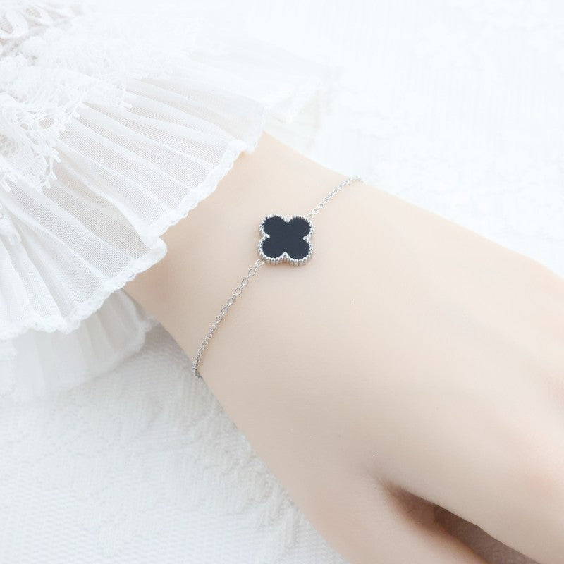 Women's Stainless Steel Four-leaf Clover Single Flower Bracelets