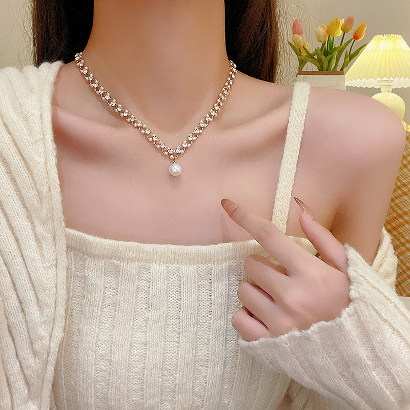 Women's Beaded Pearl Fashion Elegant Heart Sweater Necklaces