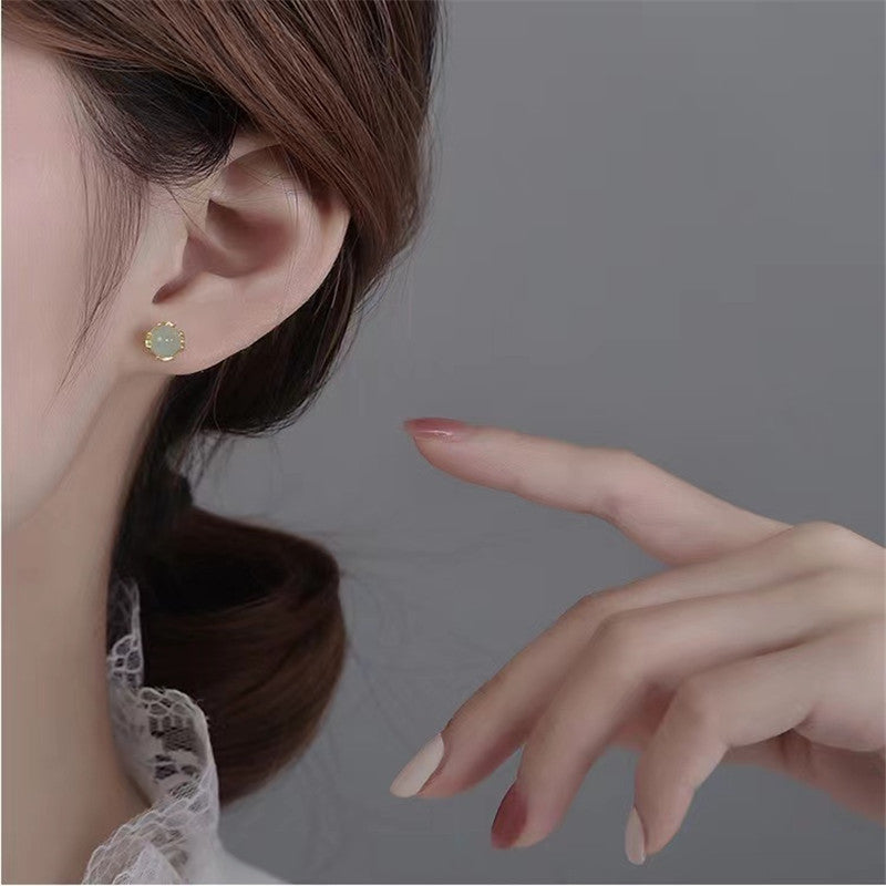 Women's Jade Ear Niche Design Sun Green Earrings