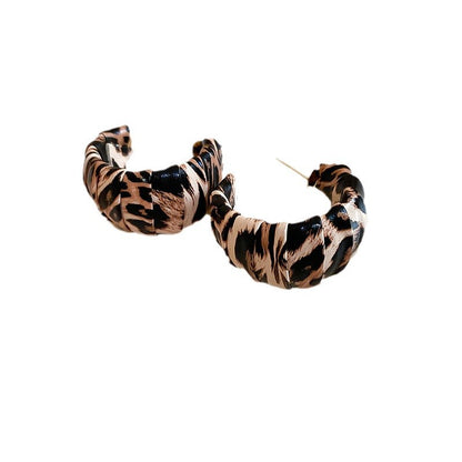 Women's Leopard Print Shaped Ear Fashionable Retro Earrings