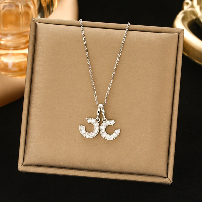 Women's Steel Ornament Design High-grade Light Luxury Necklaces